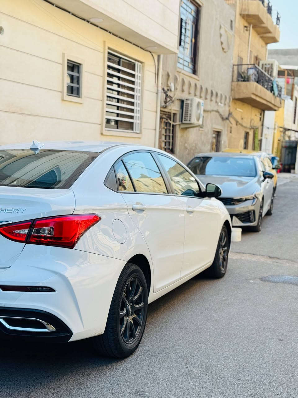 السلام عليكم
Chery Arrizo 5
موديل 2025
السياره بعدهه بضمان الشركه
السياره ماشيه 62 الف كيلو 
السياره بيهه طخه خفيفه بل جاملخ الايمن الامامي و موضح بل صوره 
السياره بعدهي جديده شغل وطلع 
السعر شده يعني 100ورقه و بيهه مجال 
مكان السياره بغداد رحمانيه الجعيفر قرب مركز الجعيفر 
للتواصل *********** متوفر واتساب و اتصال فقط
