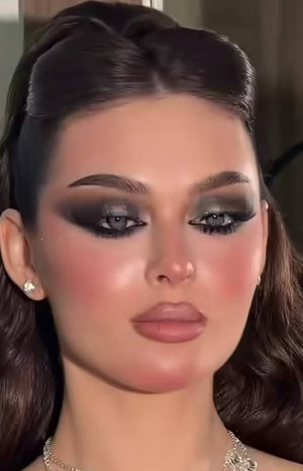 👰🏻‍♀️🎊 عروض العرائس المميزة من صالون ديمه بيوتي_للسيدات 🎊👰🏻‍♀️
لأن يومك المميز يستاهل إطلالة تليق بجمالك🦋🩷🍥 🤍
حضّرنا ل🦋🍥 عروض خاصة وبأسعار مميزة:
👰🏻‍♀️ عروس زفّة — 100 ألف
👰🏻‍♀️ عروس نيشان — 75 ألف
👰‍♀️💍 عروس خطوبة / مهر 
/ليلة حنة— 75 ألف
💃 مدعوات 45ألف vip
💄💅 شعر + مكياج+رموش💅💄
📌 تنويه:
كل حجز يتم خلال فترة العرض، يبقى مثبت بسعر العرض حتى 1/10/2026 🤍🩷🤍💜🤍❤🤍

🎉 احجزي  وخلي إطلالتك علينا… لأن جمالك  مهمتنا 🤍🍥🩷
صالون #ديمه_بيوتي_للسيدات — جمالك يبدأ من هنا 🎉🎉🎉
📍العنوان ..العراق موصل حي الفلاح الثانية مجاور دائرة المرورمجاوراسواق 
ابو اوس .. 
للتواصل على الصفحة .
للاتصال على رقم وعلى واتس ☎️***********

