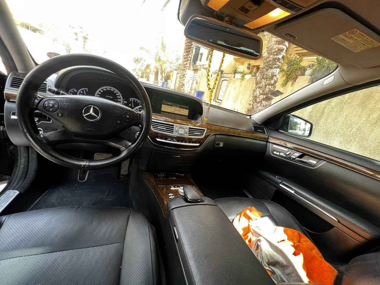 السلام عليكم للبيع مرسيدس إس كلاس جديدة (350S) 6سلندر  باب طويل لارج رقم أربيل سنوية بأسمي وارد ألماني صبغ دعامية أمامية + خلفية+هلال جاملغ أثر إنفجار جوبلس
السلام عليكم للبيع مرسيدس إس كلاس جديدة (350S) 6سلندر  باب طويل لارج رقم أربيل سنوية بأسمي وارد ألماني صبغ دعامية أمامية + خلفية+هلال جاملغ أثر إنفجار جوبلس  
مواصفات: 
المسافة المقطوعة 🚗= 115الف km حقيقي
رادار🚦تحديد مسار 
نقطة عمياء 🚧
مقاعد جلد تدفئة تبريد جميعهم كهرباء الخلفي منفصل 
بانوراما بالكامل🚗
جميع الأبواب شفط بالكامل ذاكرة مع الصندوق كهرباء 🚘
أوتو بريك 🚗
سيدي جنجر 6 أقراص 🎇
بردات كهرباء 🌌
للاستفسار: ***********
__________________________________________________
(العنوان بغداد الرصافة) .
