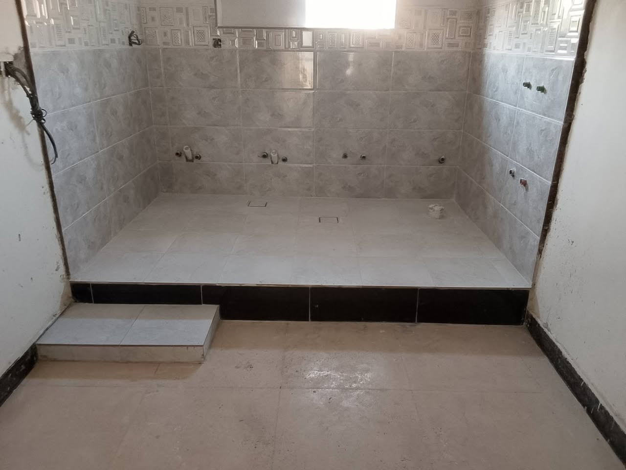 خلفه سيراميك درجه أوله ستلام مهندس ***********
