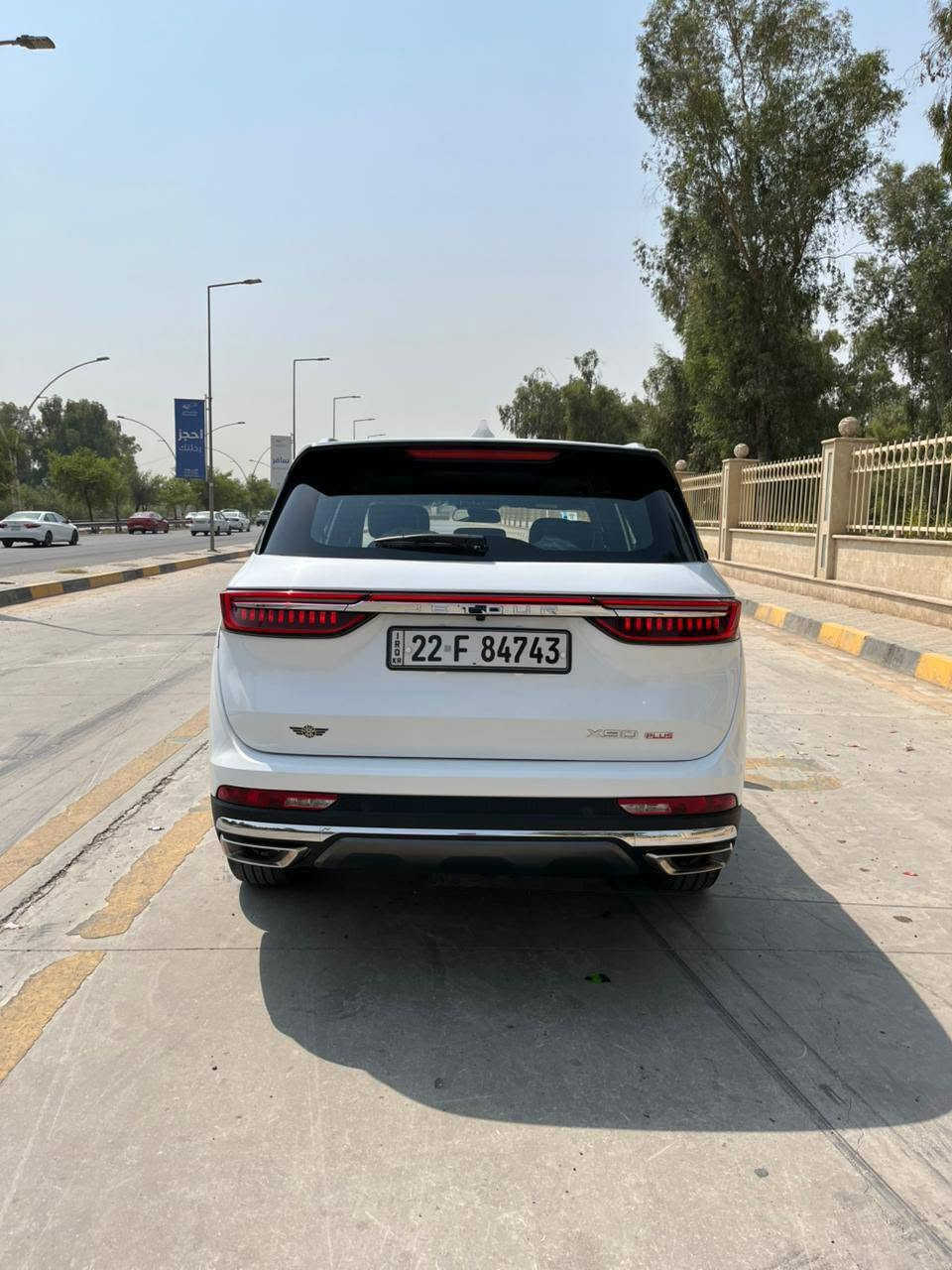‏🚘 للبيع جيتور X90 Plus موديل 2024 – 1.6 Turbo
‏
‏السيارة لاكجري فول مواصفات ماشية ٧٣ خاضعة لضمان شركة هارلم
‏عنوان السيارة الموصل
‏
‏🔹 المحرك: 1.6  _  4 سلندر Turbo
‏🔹 القوة: 197 حصان
‏🔹 العزم: 290 نيوتن.م
‏🔹 ناقل الحركة: أوتوماتيك 7 سرعات DCT
‏🔹 الدفع: أمامي FWD
‏🔹 عدد المقاعد: 7 مقاعد
‏🔹 سعة خزان الوقود: 57 لتر
‏🔹 استهلاك الوقود: حوالي 13.7 كم/لتر
‏🔹 الطول: 4.858 متر
‏🔹 العرض: 1.925 متر
‏🔹 قاعدة العجلات: 2.850 متر
‏
‏✨ المواصفات والتجهيزات:
‏• سقف بانوراما
‏• شاشات داخلية كبيرة
‏• مقاعد جلد
‏• مقاعد كهربائية
‏• تبريد في كشنات الامامي وتدفئة كشن السايق
‏• كاميرات 360° 
‏• حساسات أمامية وخلفية
‏• رادار امامي وخلفي
‏• مثبت سرعة
‏• نظام مراقبة ضغط الإطارات
‏• بصمة وتشغيل زر
‏• دخول ذكي
‏• إضاءة LED
‏• شاحن لاسلكي
‏• 6 وسائد هوائية
‏• النظام الصوتي: نظام متطور يضم 8 سماعات من علامة Sony.
‏
‏📌 الموديل: 2024
‏📌 المحرك: 1600 Turbo
‏📌 السيارة: 7 ركاب
‏
‏والمزيد من المواصفات... 
‏
‏السعر 170$ وبيها مجال
‏📞 للاستفسار والتفاصيل 
‏***********
