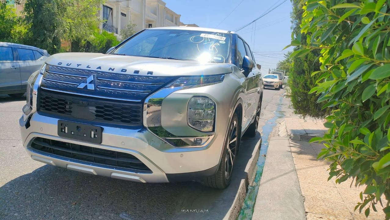 mitsubishi outlander 2024
مواسەفات SE
 بێ سبوغە بەس بستەک بۆنیت pdrی هەیە بێ ژۆرێ
رەقەم شانسیم دانایە لە رسمەکان
ژمارە کاتی 3 مانگ 
شوێن / هەولێر
نرخ/ 225$ 

***********

ميتسوبيشي اوتلاندر ٢٠٢٤
موصفات SE
بدون صبغ بس بيها شوية pdr بلبونيد بجم كبس بدون دواخل
رقم شاصي موجود بصورة
رقم کاتی ٣ شهر تترقم شمالي 
مكان / اربیل
سعر / ٢٢٥
***********
