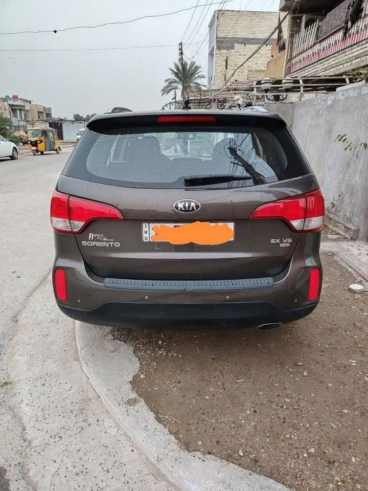 سلام عليكم سورنتو موديل2014 ورد امريكي فول وحد على وحد  بانرامه جنط كهربائي7راكب تبريد 3قطع بصمه  كشنات جلد تبريد تئفه تخم تاير ياباني  باتري جديد    السياره فول واحد على واحد ماشيه88  تبريد ثلج رقم بغداد دولي بسمي مكان بغداد    الرقم ***********  مكينه 6سلندر ما مفتوح  السيارة أحلى من الصورة السياره ليب واحد
