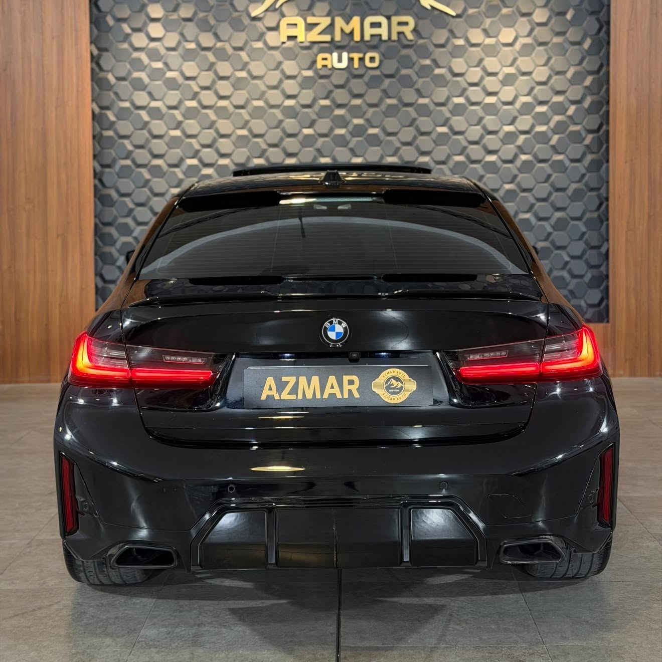 BMW 330i M Package🇩🇪⚜️
سعر:313$ ورقة 🔥
موديل : 2024
ماشية: ٣٠ الف فقط

مواصفات السيارة
كشنات جلد و تدفئة و كهربائي و ميموري و رادارات و حساسات و انضمات قيادة بيها و لايتات ذكية و تحكمات كاملة ستيرن و اوتو هولد و اوتو ستوب و بعد هواية مواصفات متنذكر

السيارة بدون صبغ و بدون تبديل ✅ 
السيارة مرقمة و عليها كتاب تضليل و جاهزة تحويل او وكالة بشرط

سعر : 313$ ورقة🔥
للاستفسار : ***********
العنوان : السليمانية المعارض الجديدة شركة ازمر اوتو 👑
