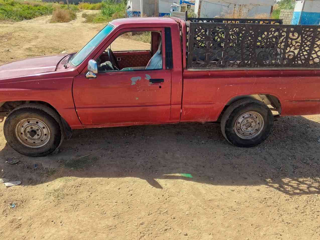 بكم 85 رقم كركوك شرط وكاله وتحويل سيارة جاهزه مايعوزها كلشي السعر 25 وييه مجال الاتصال ***********
