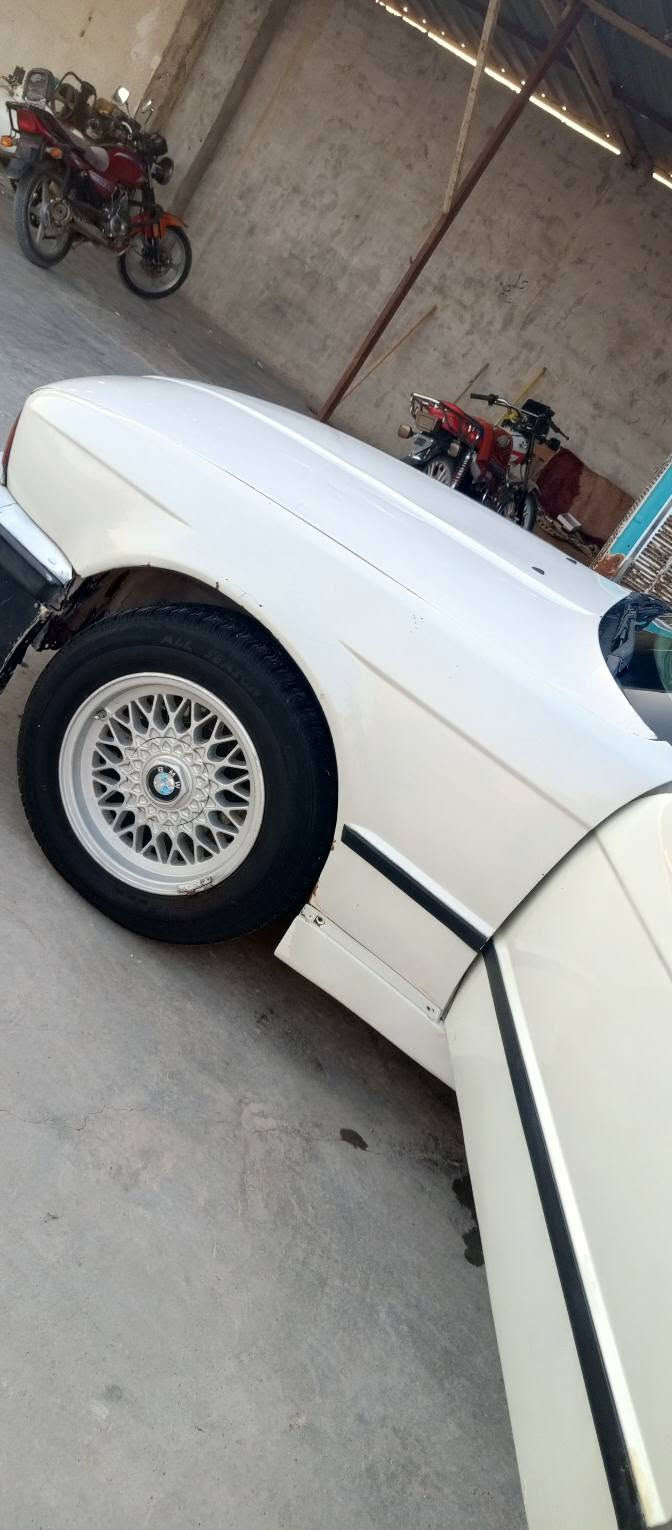 535رقم بغداد مديل ٩١ داخل جلد اسود نضيف محرك ٦مفتوح كير اتو كير ومحرك شرط تخم تاير جديد تخم ويل خليه بابل محاويل 
***********
***********
36 قفل قفل
