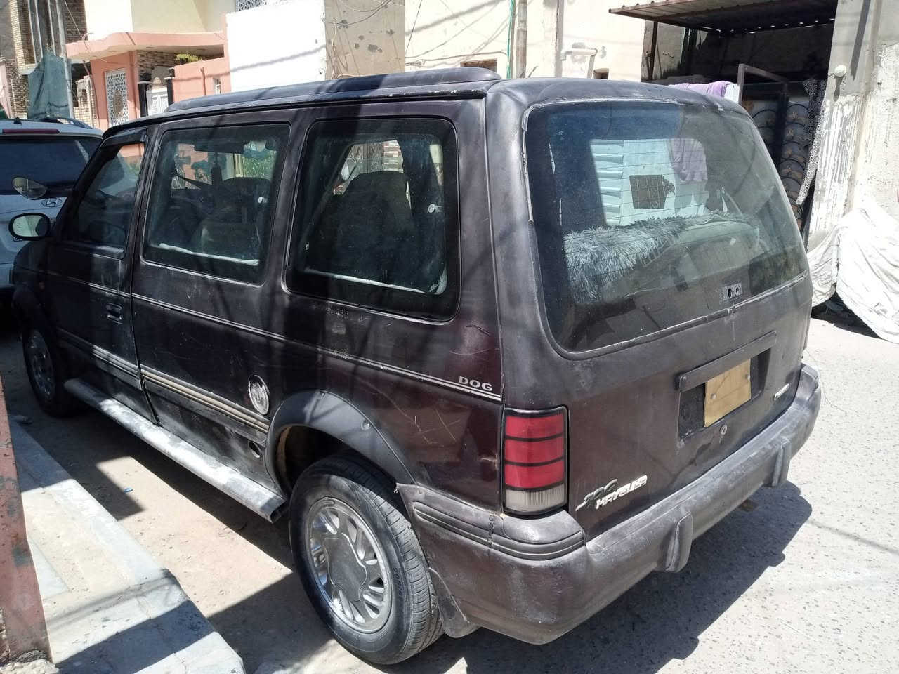 السلام عليكم سياره كرايسر سبعه راكب جديده رقم نجف مكينه وكير خير من الله تخم تاير ويل كب حداديه كلش حلوه كهربائيات شغاله كلها سنويه لحد 27 السعر 22 وبيها مجال للشراي حق الجيه مكاني ديوانيه رقمي ***********  واتساب
