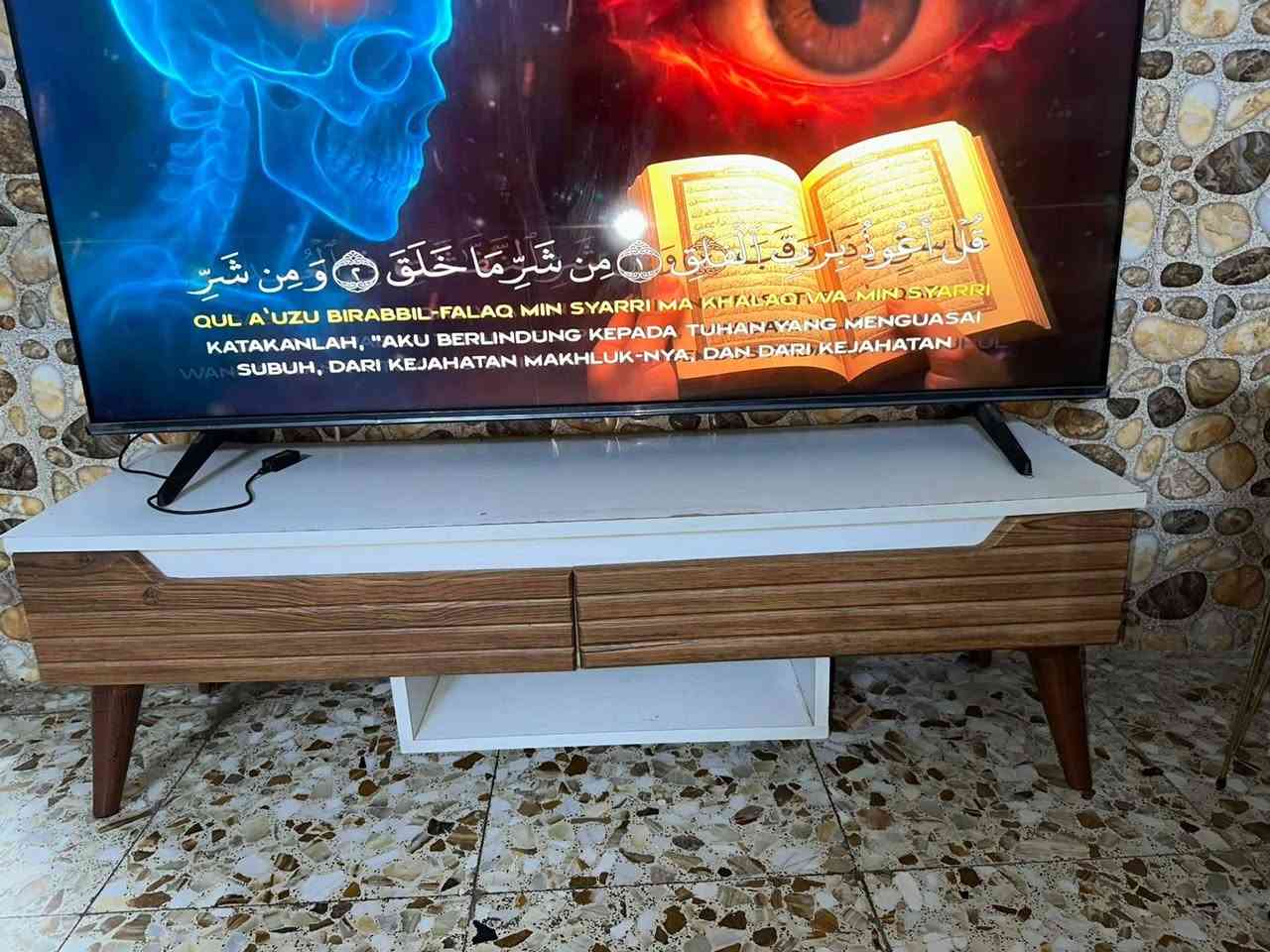 السلام عليكم غراض للبيع السعر خاص رقمي ***********

