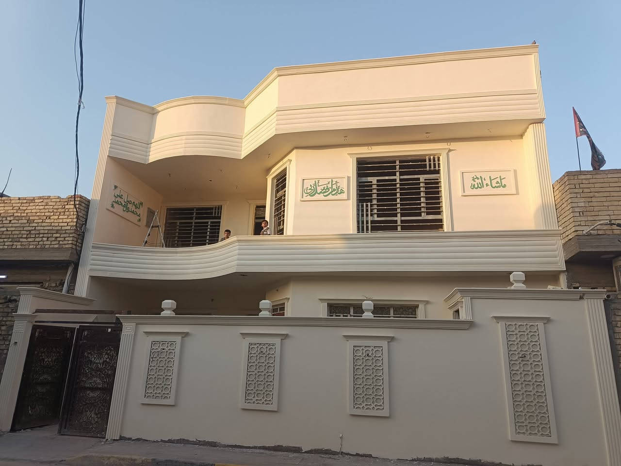 بسم الله الرحمن الرحيم
تم انجاز العمل في منطقه قصور 
عمل واجه طلس ومن الله التوفيق
باداره سيد ابراهيم النوري 
مستعدون لعمل جميع الواجهات
***********
