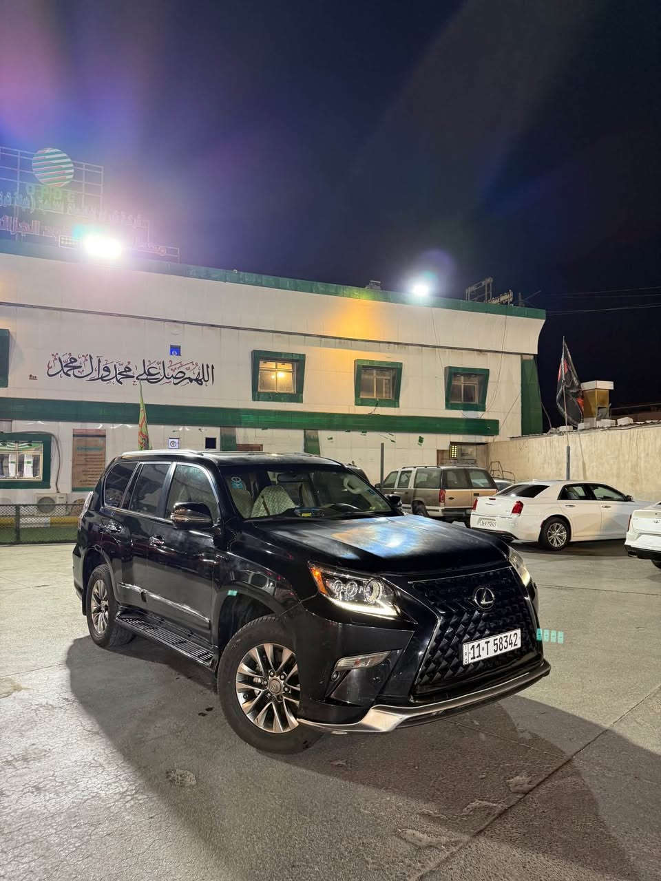 للبيع  لكزز GX460
2014 رقم بغداد باسمي تحويل مباشر 
بيها قطعتين صبغ جماليه بدون ضربه جاملغ وبنيد
فول للخير 

فتحه سقف  
مكينه 8 سلندر 4800🚀
جكات تصعد و تنزل 
تبريد ٣ قطع  ❄️
7 راكب و الخانه الاخير كهرباء 
بصمه دخول و تشغيل
اضواء ترحيب 
تبريد تدفاة كشن 
داخل كله جلد بيجي
كشن خزن 
سستم صوت ١٤ سماعه
وضعيات قياده 
ويل كروم

سياره عليها ادامه بل كامل 
تخم تاير انتاج هذا الشهر 
منضومه تبريد 
منضومه ماء 
منضومه بانزين 

كله جديد ترايها للسعوديه شرط 
السعر ٢١٠ وبيها مجال للشراي 
*********** البصرة, العراق

