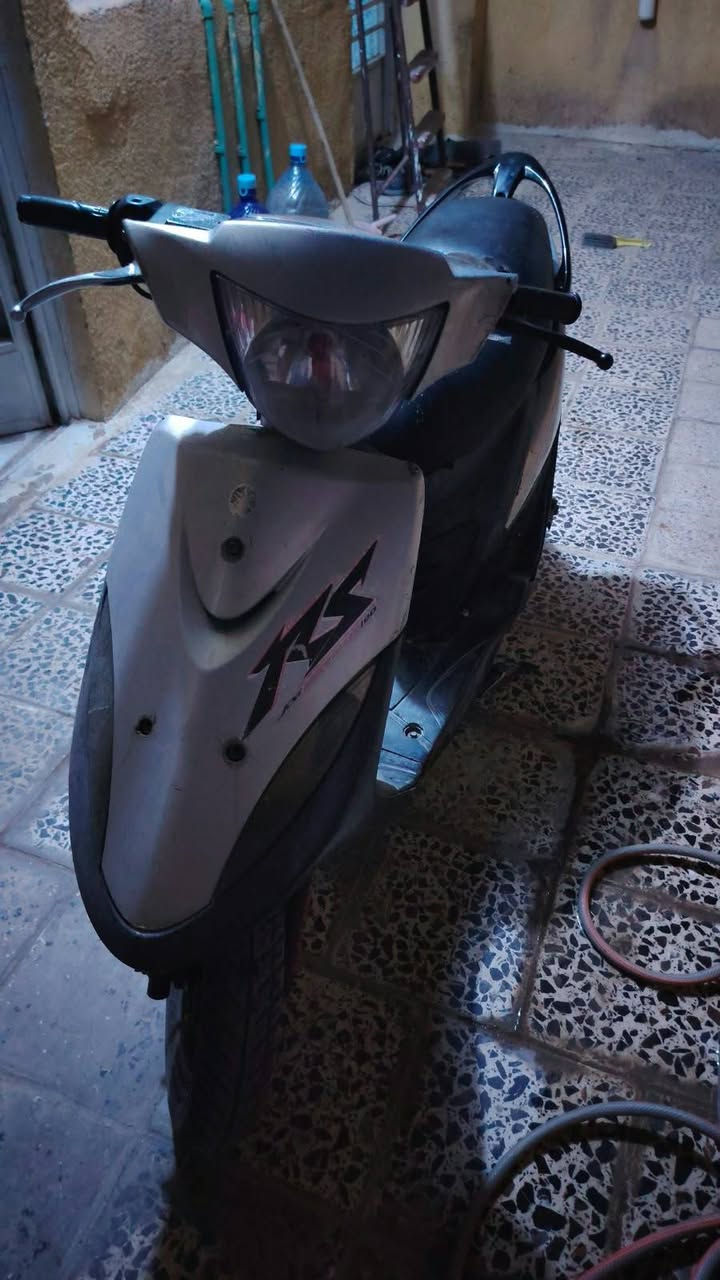 سلام عليكم شباب ماكس عدله بوشه ٥٥ قويه كلش دراجه كامل كلشي شغال بس  نقص سلف فقط س ٤٥٠ مكانه البياع حي العلام . *********** بي واتساب
