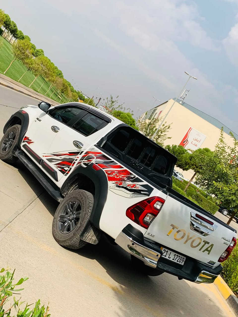 هايلوكس • موديل ٢٠٢٥ • فورويل