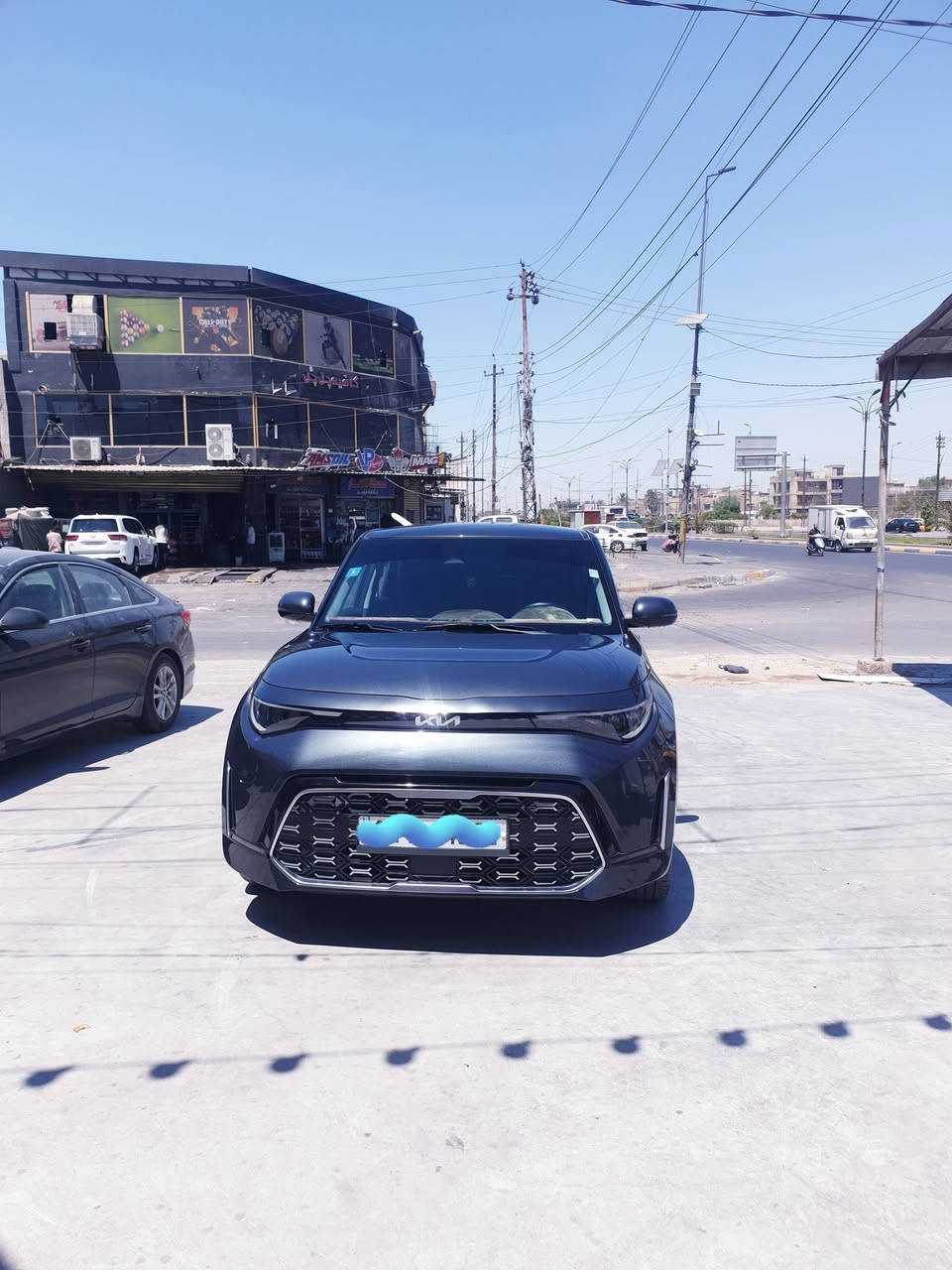 سيارة صول موديل 2024 فول مواصفات فئة جيتي لاين GTline  مرقمة بغداد حادث بسيط بدون صبغ لون مميز اسمنتي السعر ١٦٠
***********
