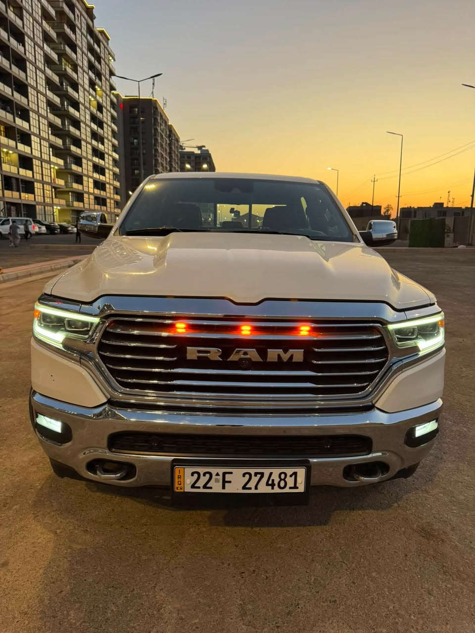 السلام عليكم للبيع
دوج رام لونك وكاله هارلم
RAM LONGHORN LIMITED
موديل2023
السياره كافله 
مكينه 5700
ماشيه 62 الف كيلو
رقم اربيل
بانوراما كامله 
كراسي كهرباء 
تبريد تدفئه كشنات امامي خلفي
كامرات 360 محيطيه
حساسات امامي خلفي
دوسات كهرباء
نقطه عمياء
مرايه كامره
ذاته شو
توقف ذاتي
رادار
مري شفط
تشغيل عن بعد
مري قلاب
سستم صوت هارمن
هوك كهرباء
بعد بيها هواي مواصفات
مكان السياره بغداد حي الجهاد
السعر420$ وبيها مجال
الاستفسار ***********
