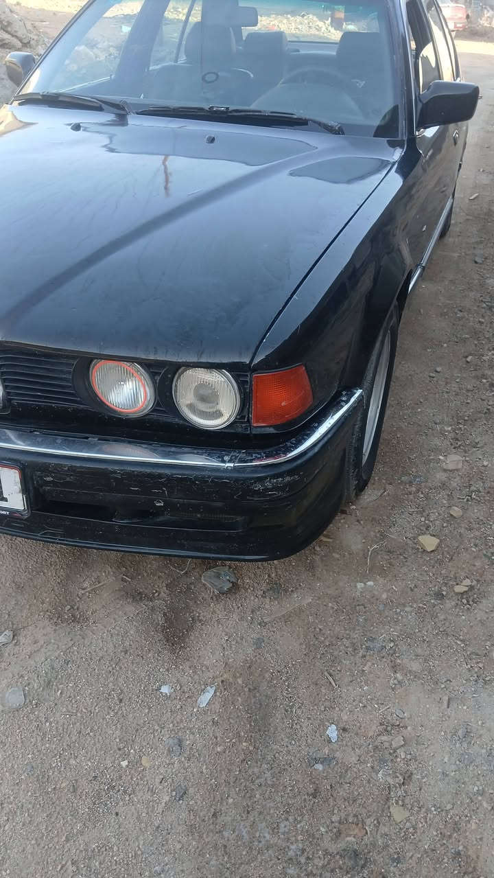 BMW 735السيارة حلو ونظيفة بس بيها الكير ينمر واحد وثاني ويبون اني ابيع كير كايم السيارة رايدها ٢٢ وبيها مجال مكان بابل الإسكندرية  رقم تلفون ***********
