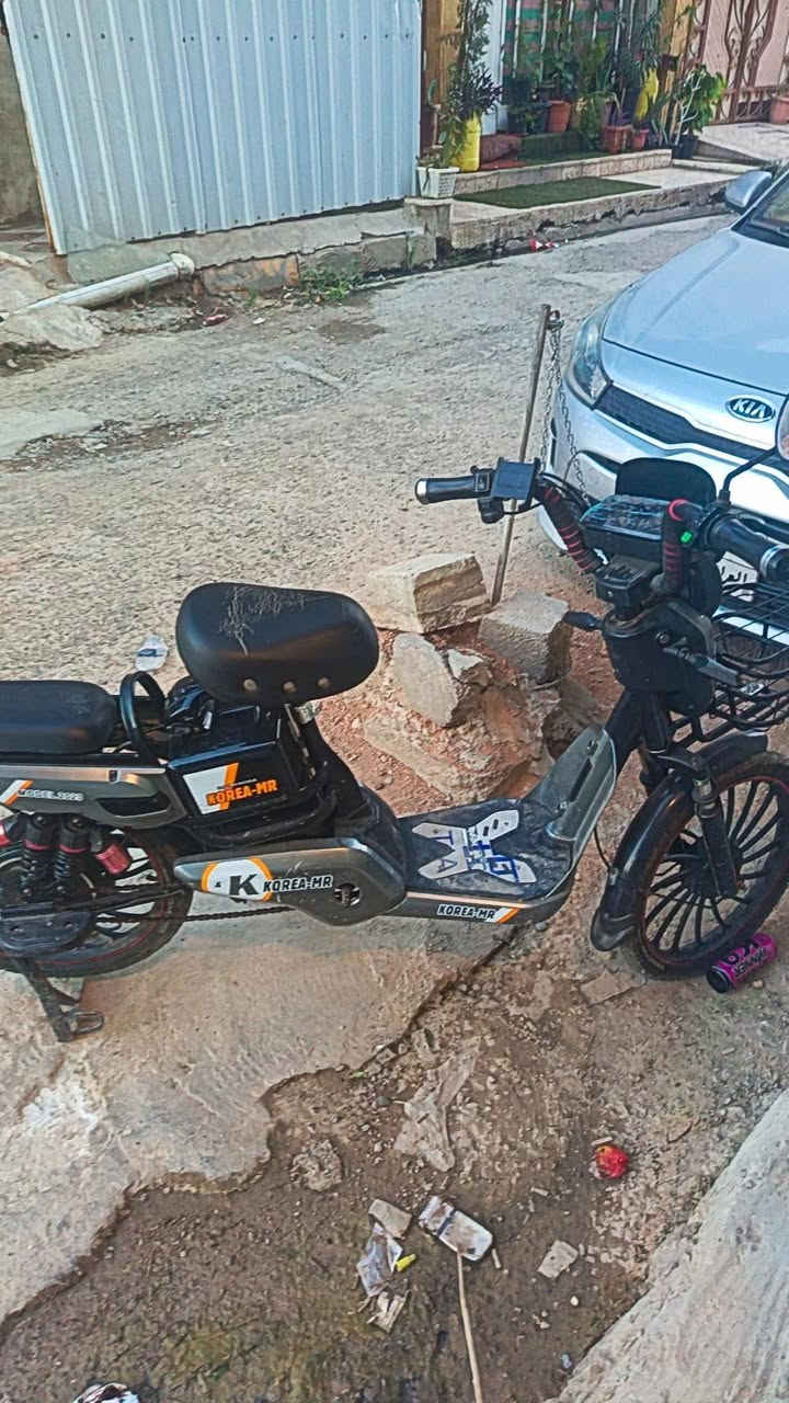 ماطورMR
4بطاريات اجداد مبدلين قبل شهرين
ماطور نضيف وشغال شرط الفحص
سعر 250 وبي مجال ***********
