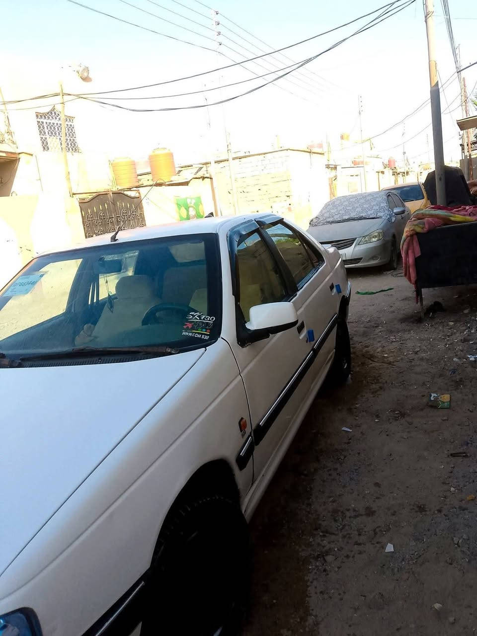 السلام عليكم سياره بيجو باص. جديده. ما نقصها شي. بس سنويه منتهيه. رقمها بصره  راعيها. موجود ويحول سعر 30 وبيها مجال  ***********
