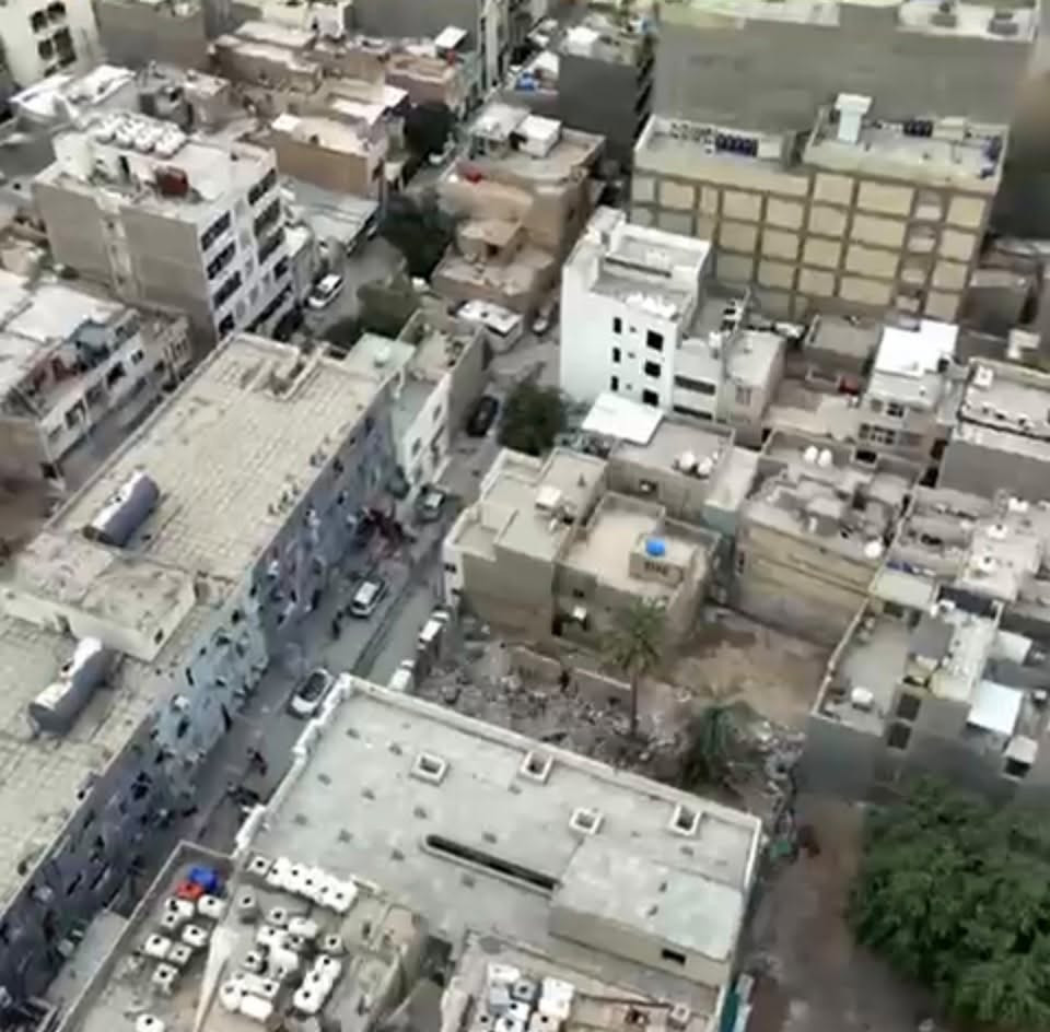 فرصة استثمارية نادرة في قلب الكرادة – بغداد
 للبيع قطعة أرض تجارية بموقع استراتيجي مميز

تقع بين شارع الكرادة داخل وشارع أبو نؤاس، في واحدة من أكثر مناطق بغداد حيوية وطلبًا.

 مميزات الموقع:

* موقع تجاري مميز وقيمة استثمارية عالية.
* قريبة من شارع أبو نؤاس ونهر دجلة.
* محاطة بالمطاعم، المصارف، الشركات، والأسواق.
* سهولة الوصول من جميع الاتجاهات.
* مناسبة لإنشاء مجمع تجاري، مطعم، كوفي شوب، بناية مكاتب، أو مشروع استثماري مميز

استثمر اليوم في موقع يزداد قيمة يومًا بعد يوم.�هذه فرصة حق
للتواصل والاستفسار على الرقم 
***********
