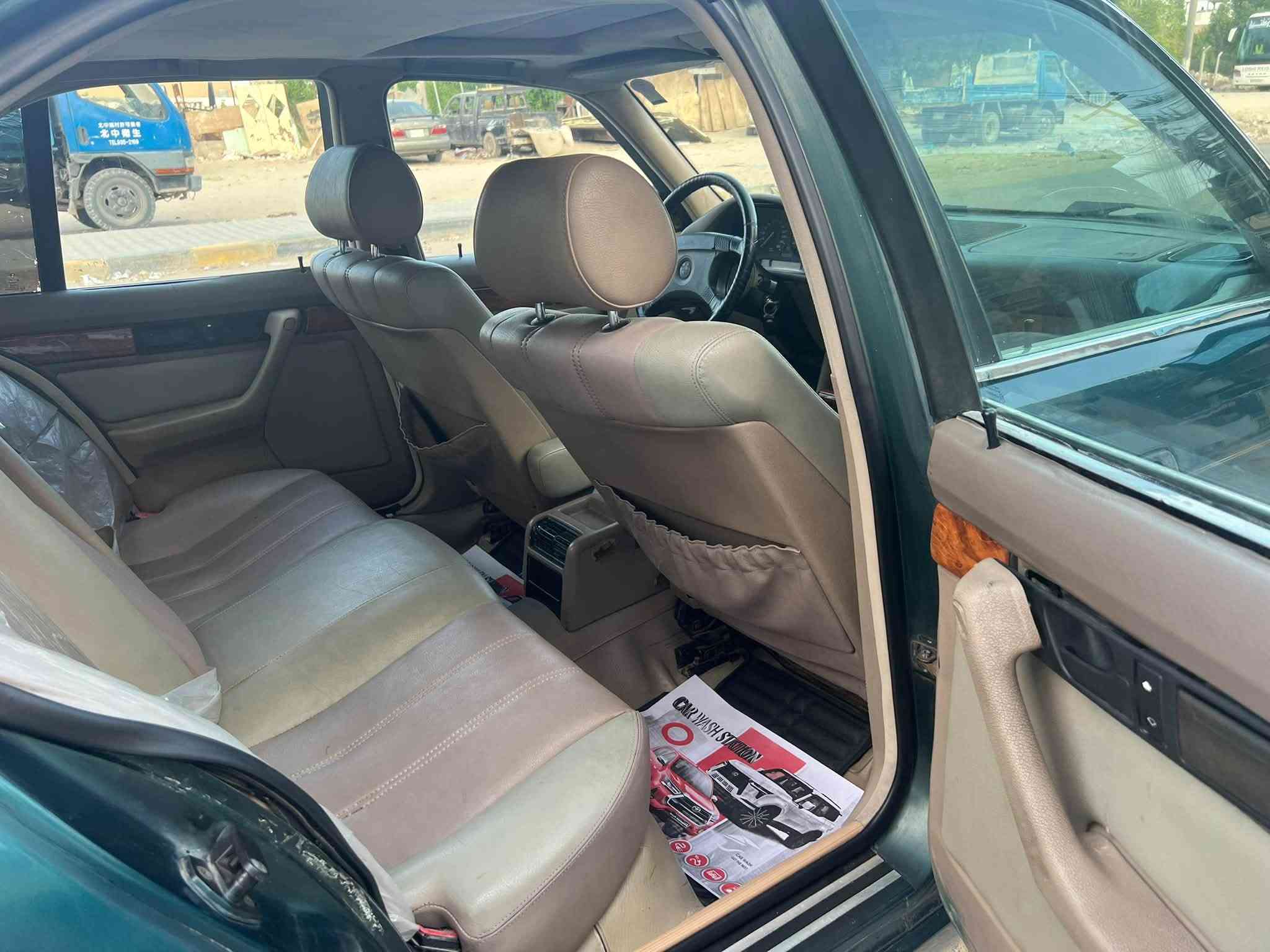 سلام عليكم شباب BMW 525iبجم عريض وارد ياباني موديل ١٩٩٢ كير محرك حدادية وضربة وكهربائيات كلها جدد ومكفولات تخم تايرات جديد وتبريد ثلج رقم انكليزي بابل والسنوية نافذة لل٢٠٣١ رقم صاحب السيارة *********** سعر السيارة 57وبيها مجال
