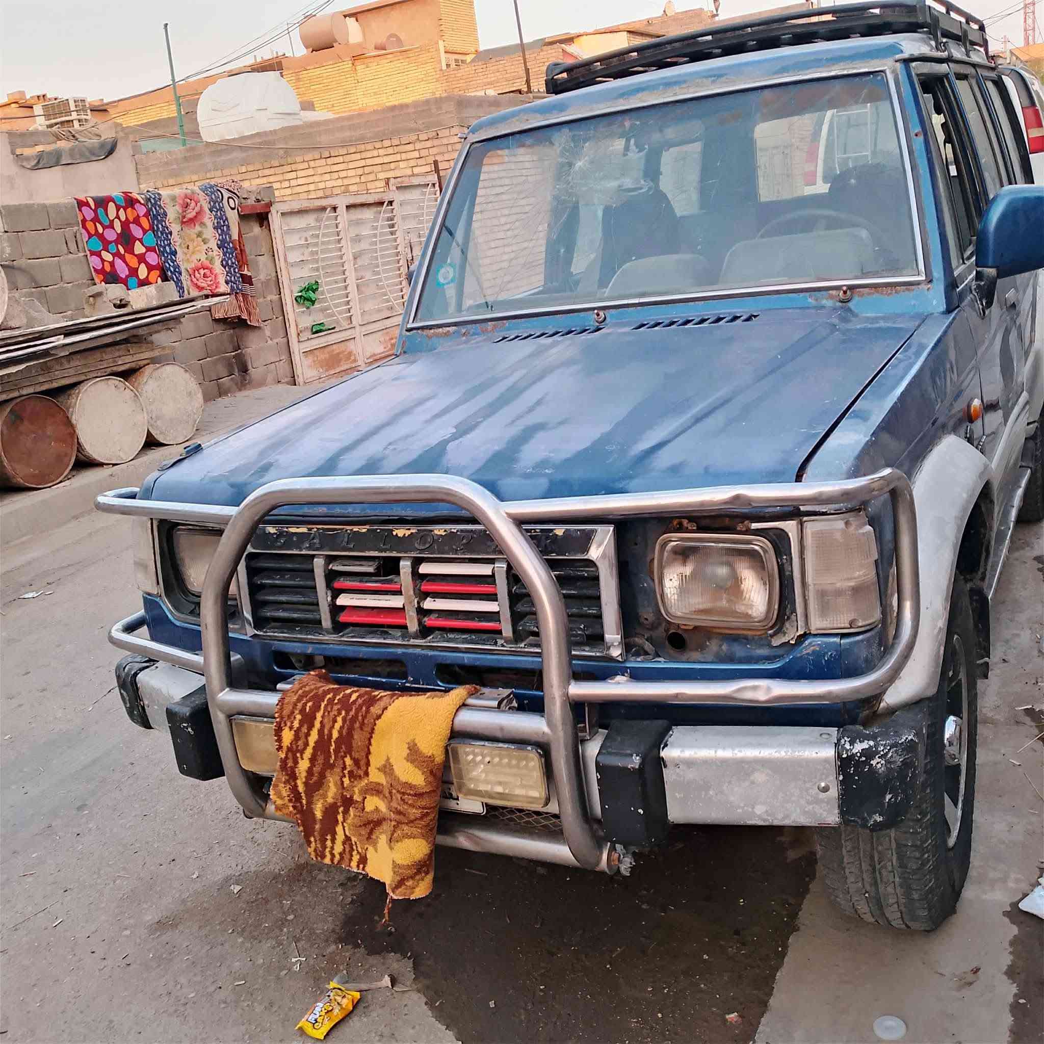گالوبر للبيع...
السلام عليكم سيارة موديل ١٩٩٦ رقم بغداد ألماني
محرك في في تي ٢٥٠٠
مكينة بيها دخان
السعر ٢٥ ورقة ، تحويل مباشر 
بغداد *********** 
التواصل على الاتصال فقط دون الرسائل
