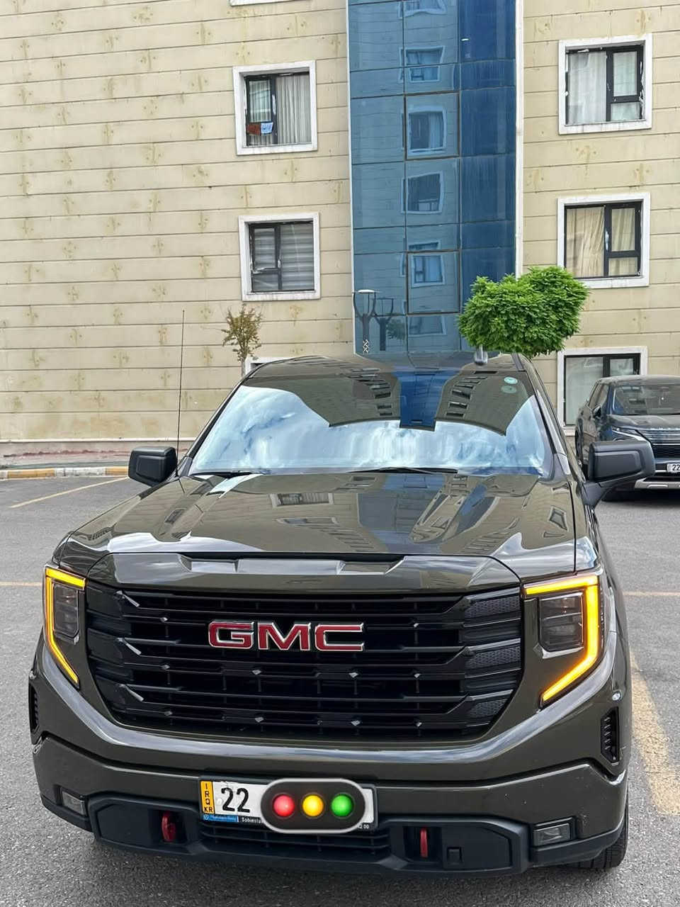 GMC Sierra 2023
الفيشن 
لون مميز مكفوله كفالة عامة من الشخط
رقم اربيل تحويل مباشر 
فول مواصفات عده الفتحه 
نقاط عمياء
رادارات 
كامررات 
اضاءة بالبدي
بصمة + بصمات ابواب 
گير تعليك 8 نمر 
محرك 2.7 تيربو 
ماشيه 59 الف ميل 
سعرها 37 وبيها مجال
السياره جداً نظيفه واستخدام نظيف وكلين تايتل لون مميز
***********
مكانها بغداد

