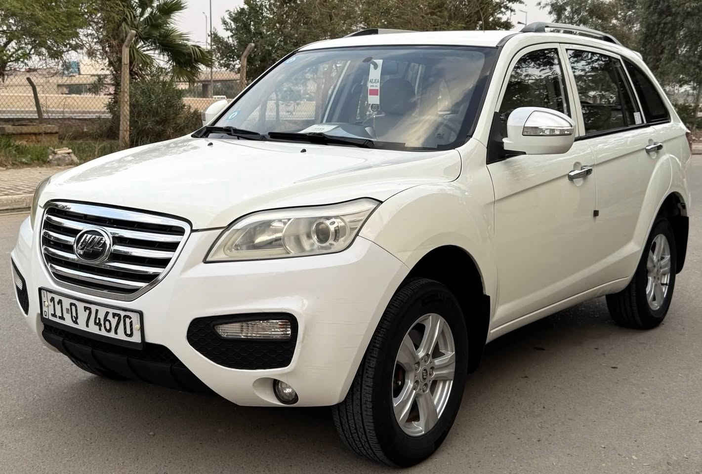 السلام عليكم ليفان x60 موديل 2012
🚗 للبيع ليفان X60 موديل 2012 🚗

▪️المحرك: 1800cc اقتصادي ونشيط
▪️نوع الكير: عادي
▪️الدفع: أمامي
▪️اللون الخارجي: ابيض أنيق
▪️الداخل: كشنات جلد جديدات ✨
▪️المكيف: تدفئة وتبريد شغال 100% ❄️🔥
▪️تخم تايرات جديد
▪️العداد: ماشية 97 ألف فقط
▪️الرقم: إنكليزي بغداد بأسمي تحويل مباشر 
▪️الحالة: مكفولة وما ناقصها شي ✅
▪️السعر 65 وبيهة مجال
العنوان بغداد 
للتواصل ***********
