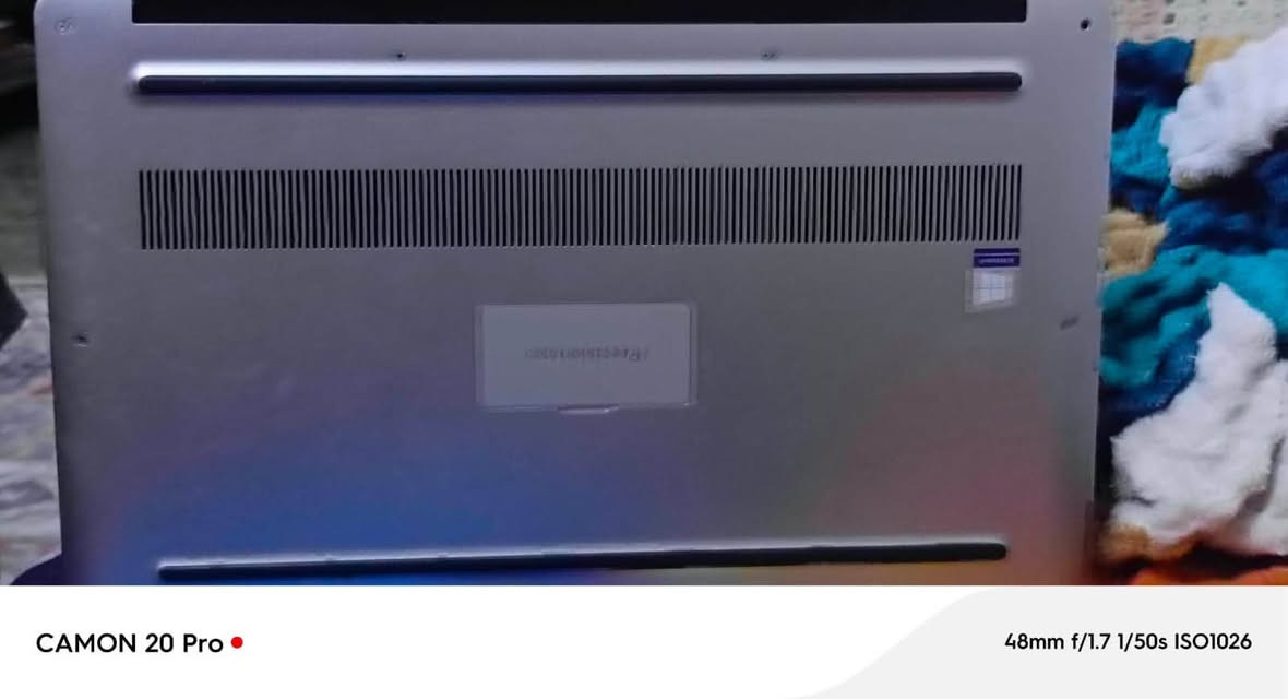 السلام عليكم حاسبة dell للبيع موديلDell Precision 5520 تجي معالجIntel Core i5 من الجيل السابع. وكارتين  شاشة عادي وداخلي 2 قيقا Nvidia Quadro M1200الحاسبة نظيفة كلش بس ناقصهة برغي ينراد ينشدلهة واحد الحاسبة كلش مناسبة للتصاميم والالعاب الخفيفة  حجم شاشة 15.6  كيبورد عربي انكليزي ومساحة 256ssd وييجي وياها شاحنتهة الاصلية  وبسعر كلش مناسب بس 250 الف للتواصل ***********@
