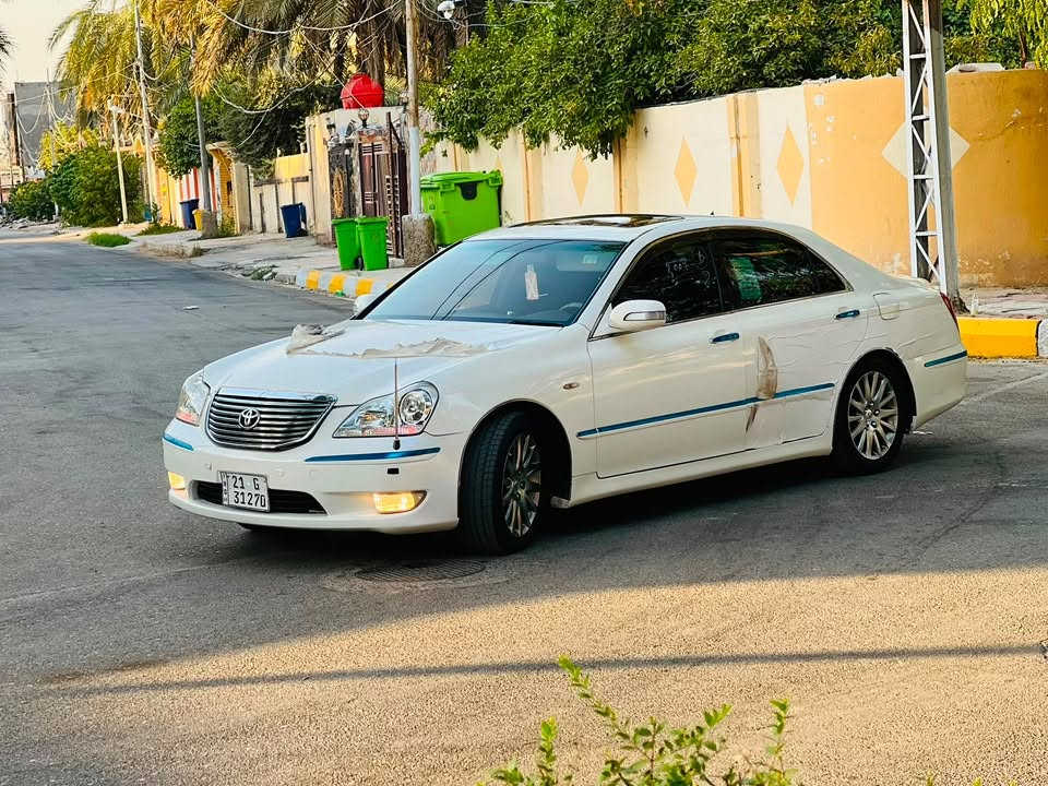 للبيع فقط  كصت قمارة فقط الباقي شرط السونار 2008 فول
5دكم . جوبلسات 

✅ محركها V8 الحجم 4300.

✅ كشنات  اسود ملكي المرغوب  اصل.

✅ تبريد امامي خلفي3قطع.

✅ 3قطع بردات خلفيه.

✅ اربع كشنات كهرباء.

✅ 3برده خلفيه وجانبيه كهرباء اصليه.

✅ 5بصمات ابواب+بصمة تشغيل+ صندوك شفط 

✅ كشنات خزن ميموري.

✅ حساسات  امامي وخلفيه

✅ كامره خلفيه 

✅ بگ لايتات لد اصل.

✅ ثلاجة

✅ مري ترحيب عند الاقتراب+اشاير بالمري والجملغات.

✅ ستيرن كهربائي

✅ مري كهرباء+هيتر♨️.

✅ تحكم ستيرن+كروز تثبيت سرعه.

✅ جنطه جكات كهرباء شفط.

✅ السياره بيه رادار اصل

✅ سياره ماشيه ٦٠ الف 

✅سيار بيه ضبابي اصل 

***********وباقي المواصفات المعروفه لل5دكم. أدوات دخول جديد
