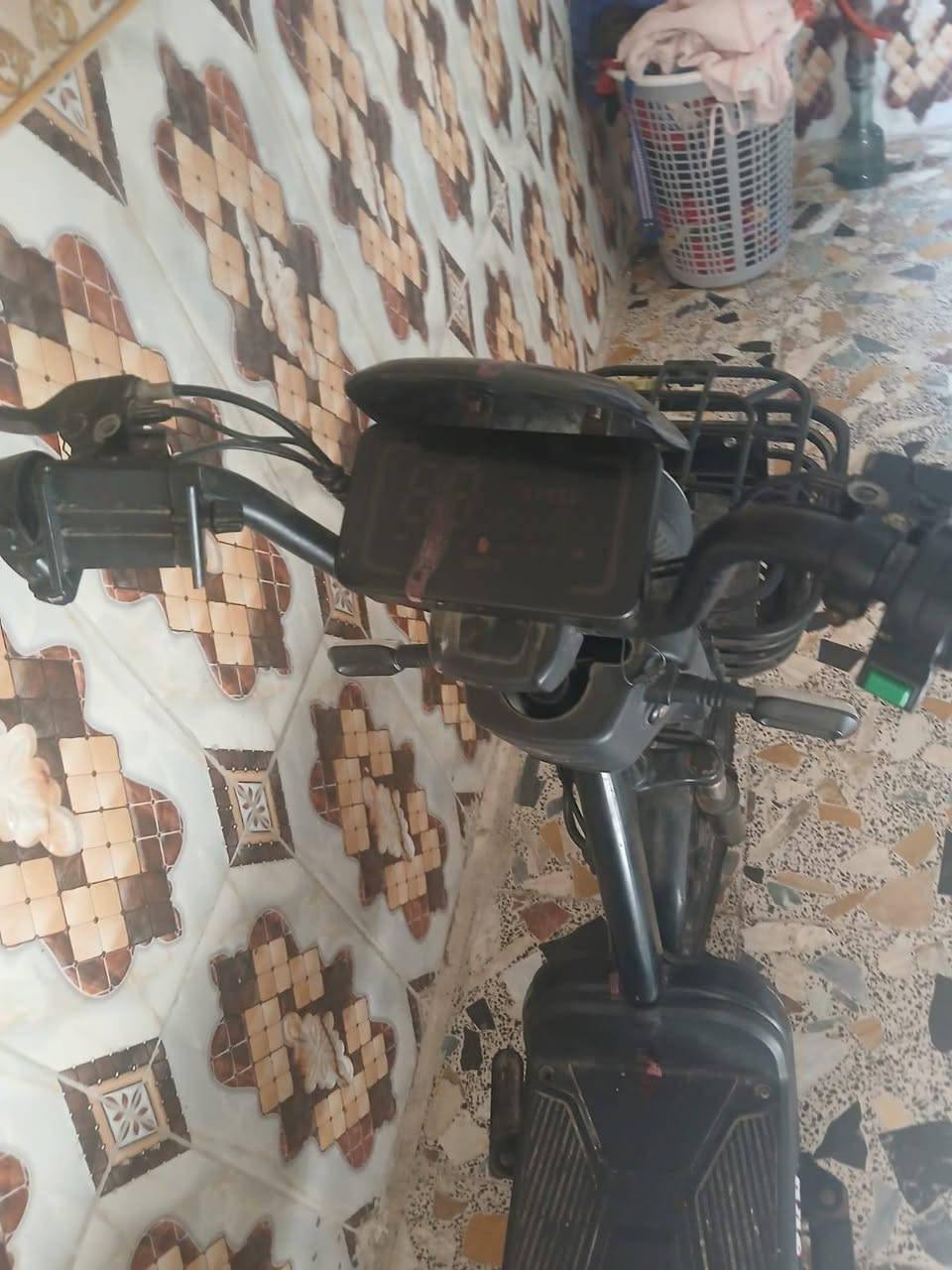 سلام عليكم دراجه شحن البيع السعر 300وبيهةمجال
نتصل على رقم ***********@

