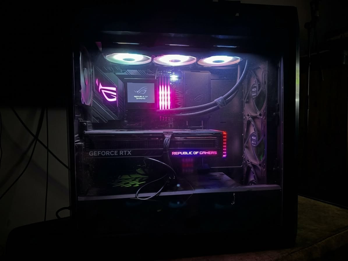 i9-14900K • RTX 4090 • رام ٦٤ جيجا