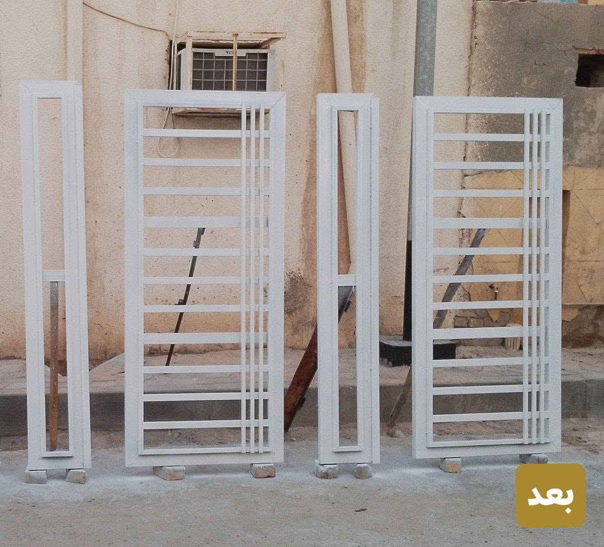 صبغ وتنضيف بيبان وشبابيك درجه اولى ونشتغل جميع أنواع الحداده بسعار مناسبة الاتصال عل رقم *********** أو مراسلتي خاص وتدللون 🌷

نص مكتوب في الصور:
- قبل
- بعد