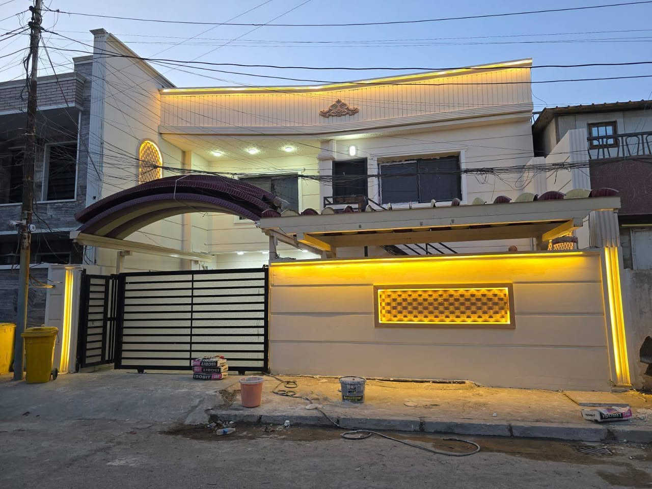 🏠✨ بيتك يحتاج تجديد؟ خلي الترميم علينا!
نرمم ونجدّد منزلك باحترافية 🔨
دهانات • ديكورات • ترميم واجهات • معالجة التشققات • تشطيبات متكاملة

🔥 نحوّل بيتك القديم إلى بيت جديد وأنيق!
📞 اتصل بنا واحصل على استشارتك الآن
*********** واتساب
مجموعة المبدع للديكور — شغل يفرق من أول نظرة.
