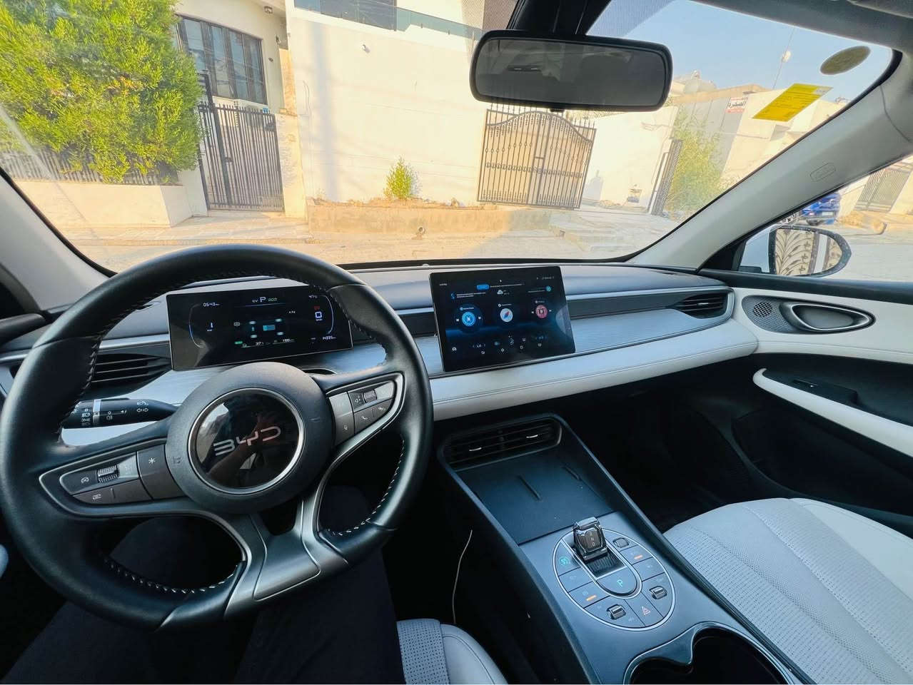 سەرتا بەناوی خوا
BYD Seel 05 2025 
فول بەس سڵایت نیە
ناو سپی
تەنكی گەورە ٦٥ لتر 
14 هةزار كم رۆشتوە
هەموگیانی بەشەرتە چاڵ تەرزەی نیە
چوار تایە لۆک
ئەشیای بیلادی خۆی لەگەلە 
مۆدی لێ خوڕین 
بەنزین - كارەبای - هایبرد 

***********
نرخ 137$
كركوك - رحیم اوە كركوك, العراق
