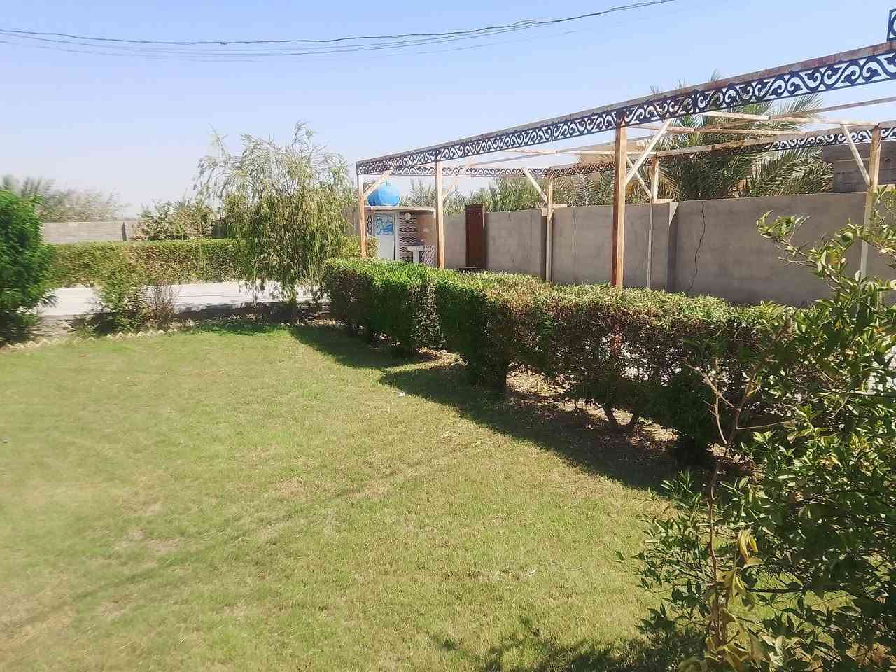 بيت يجار معا كاع 7دونم متوفر ماء وكهرباء وسحب ومادرس وتبليط لباب لبيت اليوسفية معمل زينب شارع لوزير ***********
