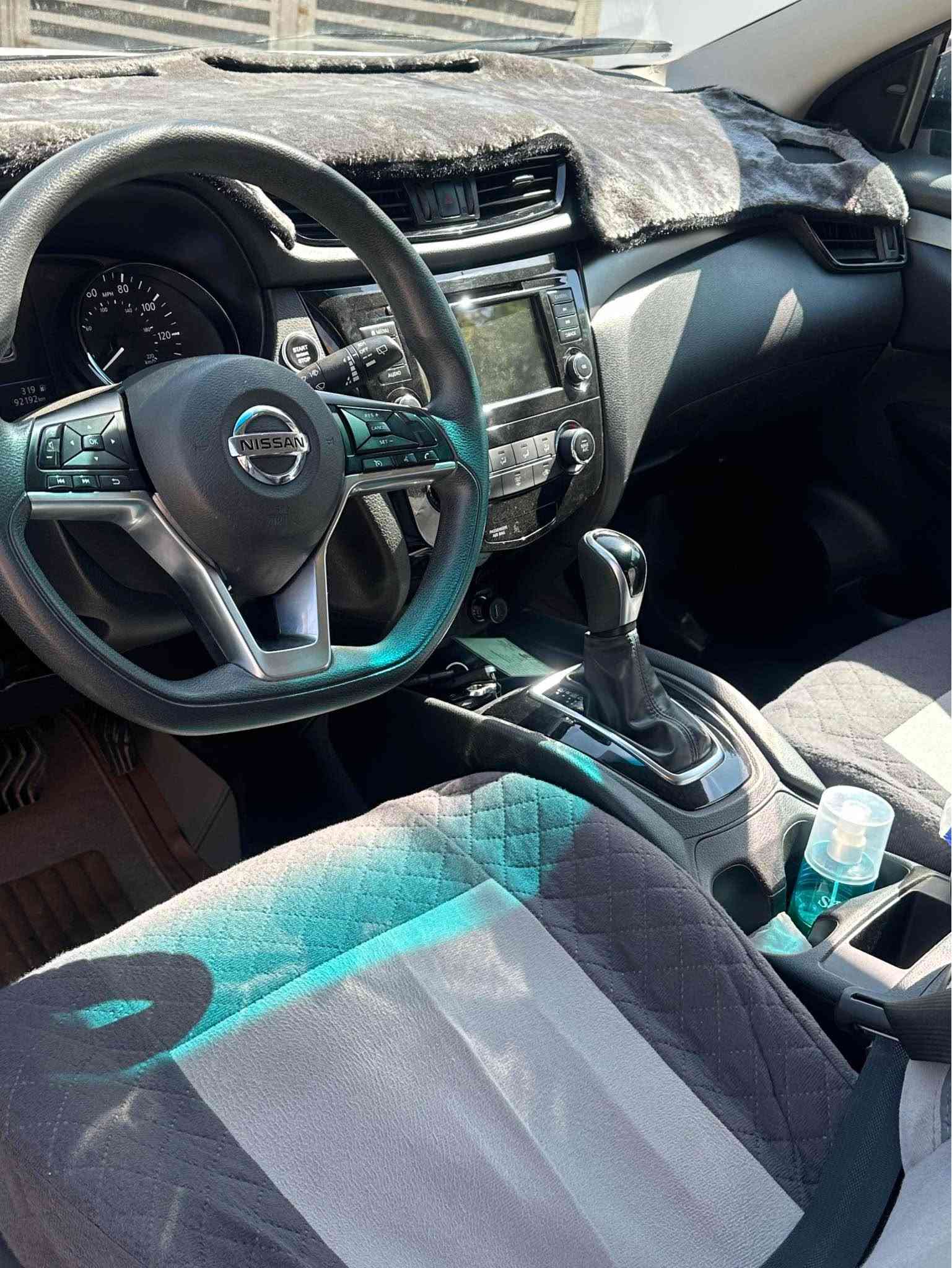 Nisan rouge sport 2019 sv AWD 
دوو پارچه بوياغ بى أرباك ٥٧ هه زار مايل رويشتووه 
ده بل اكسل 
رقم و سنوى نوي يه شانسى نيه تنها جه مپه كى پيشى هه يه 
سعرى ١٣٩$ كه ميك مجال 
*********** أربيل, العراق
