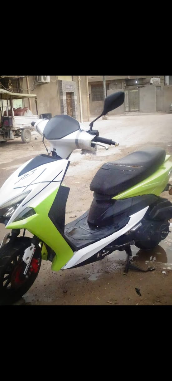 للبيع دراجة Fs صيني محرك نضيف دراجة حلوة فقط كفراتهه تعبانه شويه والدشبول يرادلة تبديل الدراجة ماخذهه جديدة قبل 3 سنين وعلى ايدي دهن كل 10 ايام يتبدل اروح بيهه للمدرسة وارجع بس السعر 350 وبيهه مجال مكاني نجف حي الرحمة استفسار ***********
