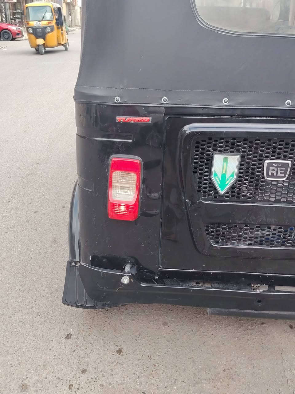 سلام عليكم تكتك ٢٢بسمي دخله هزه جديده 
العنون الكماليه السعر 8500وبيها مجال ***********
