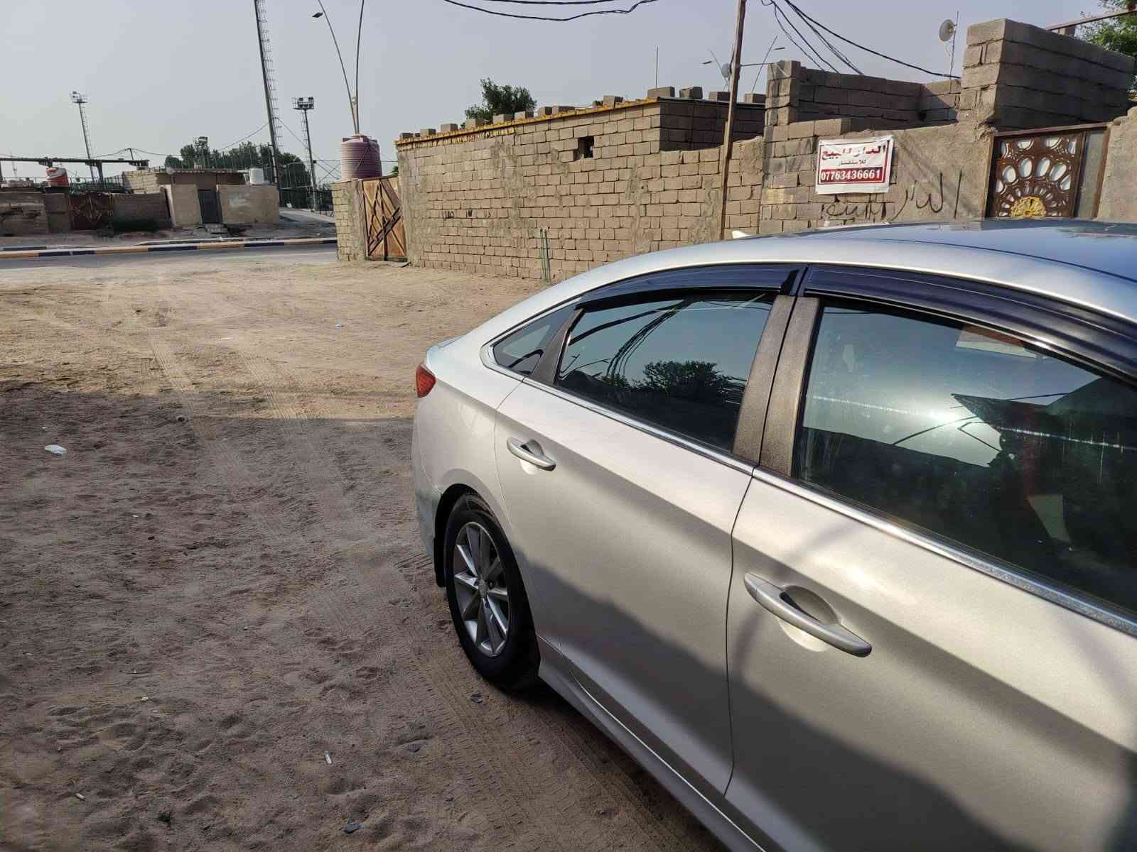 السلام عليكم سوناتا وارد امريكي موديل 2018 ضربتها باب وجاملغ امامي بدون دواخل .. والباقي كفاله عامه
محرك 1600 تيربو السعر 125 وبيها مجال .. 
*********** واتساب فعال
