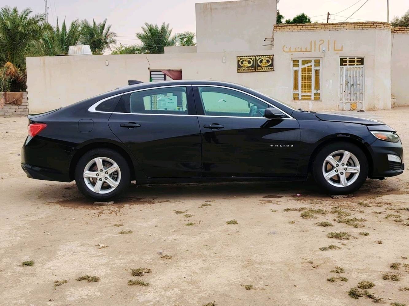 السلام عليكم للبيع مراوس ماليبو 2021 وارد امريكي رقم بغداد معوقين باقيلها 5 اشهر وتصير حره وكاله عامه حادث السيارة مقدمة البنيد صبغ كير ومحرك وحادية وتخم تاير كفاله السعر 90 وبيها مجال مكان السيارة الناصرية الستفسار كامل الانتصال على الرقم *********** متواجد واتساب