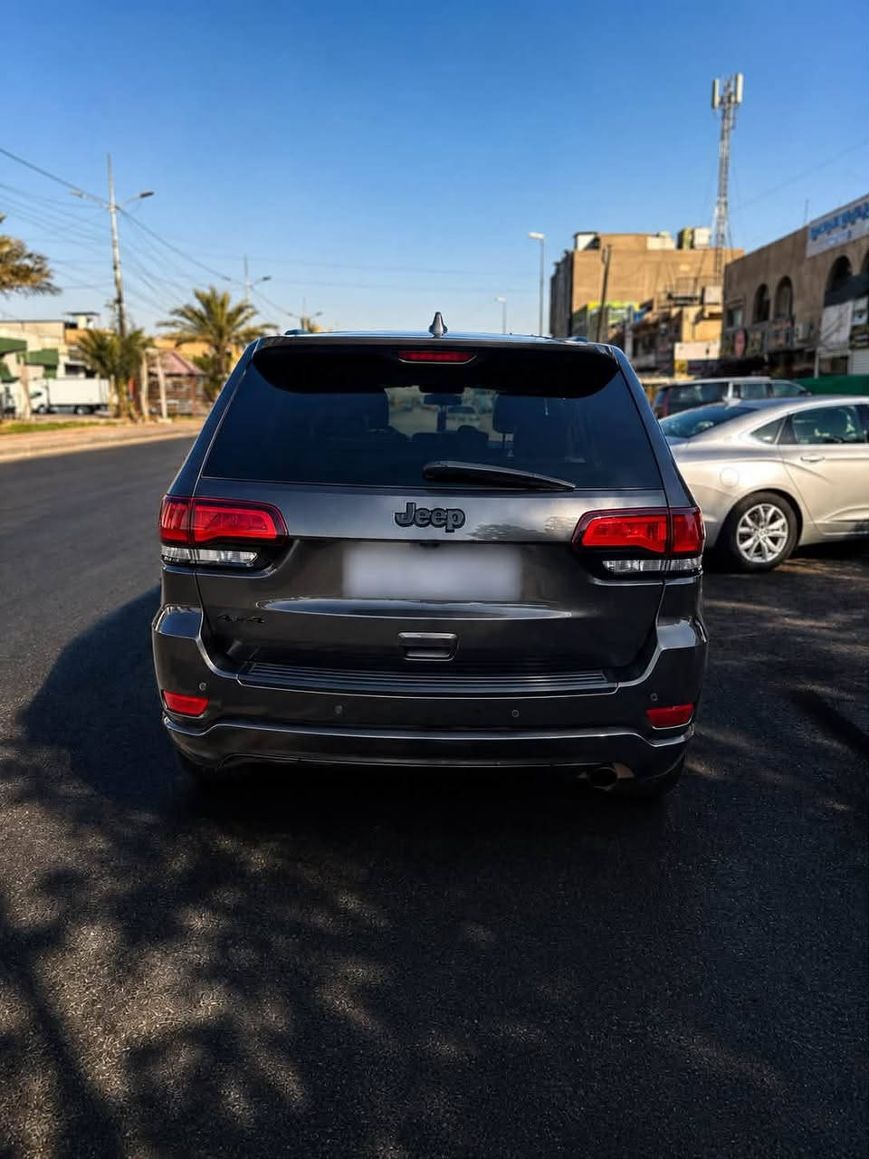 السلام عليكم للبيع جيب موديل ٢٠٢١ وارد امريكي مبدل بنيد بدون دواخل السياره فول فتحه سقف كشنات جلد
كراسي كهرباء صدوق كهرباء نقطه عمياء رادار وهواي موصفات السياره عليها عدسات LED مع تخم تاير رقم بغداد اب اسمي السعر ٢٤٠  ***********
