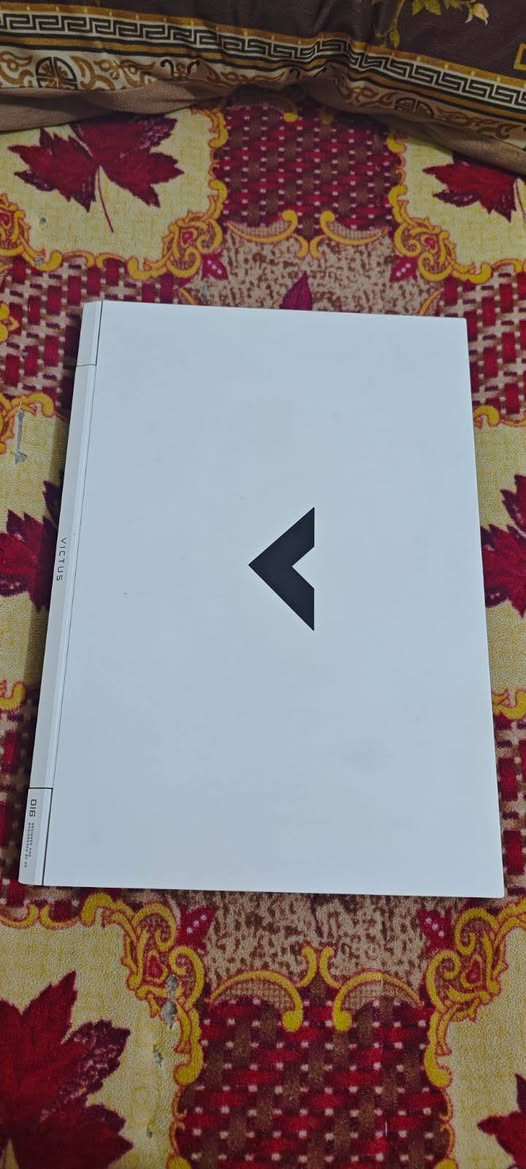 السلام عليكم
لابتوب HP VICTUS 16 لون ابيض نضيف 100%
شاشة ips معدل التحديث 144 هرتز حجمها 16.1
معالج i5 12500H رامات بحجم 8GB قابل للتطوير  بسرعة 4800MT/z DDR5 
الذاكرة 500 SSD M.2
كرتين شاشة الأول gtx 1650 4GB والثاني UHD GRAPHICS 128MB
بيها لعبتين 
ريزدنت ايفل ريكويم و gta 4 معدلة وجاهزة حتى تقرء كامل قوة كرت الشاشة 
البطارية ممتازة جداً 
مع شاحن بقوة 150 واط وجنطة و قاعدة تبريد وماوس واير
سعرها 750 عنوان بابل القاسم ***********
