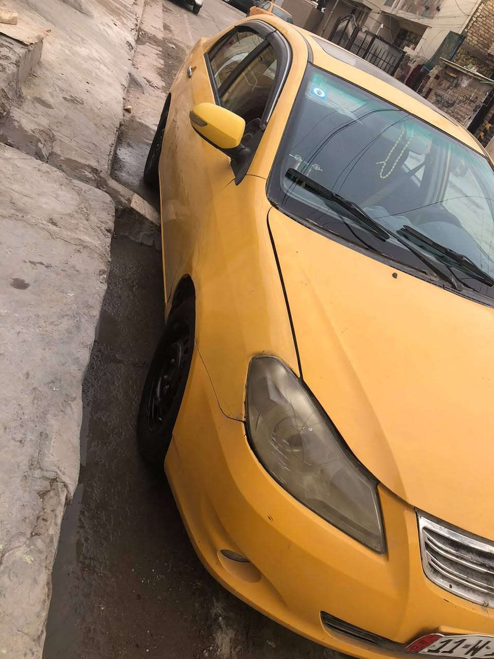 سلام عليكم BYD للبيع او مراوس ..موديل 2014 سياره بيها ملاحظات بسيطه  ستلام شركه موصفات فول تشغيل عن بعد فتحه سقف شاير بل مري وباقي الموصفات المعروفه ..السعر 45 وبيها مجال بسيط 
***********
