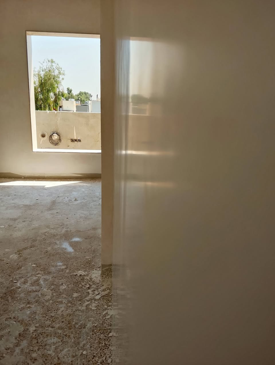 السلام عليكم كادر جص وبياض متفرغ حاليا
الكادر متكون من ٤ خلفات 

شغل درجه اولى 

مساط هاذرغم لواتساب ***********
