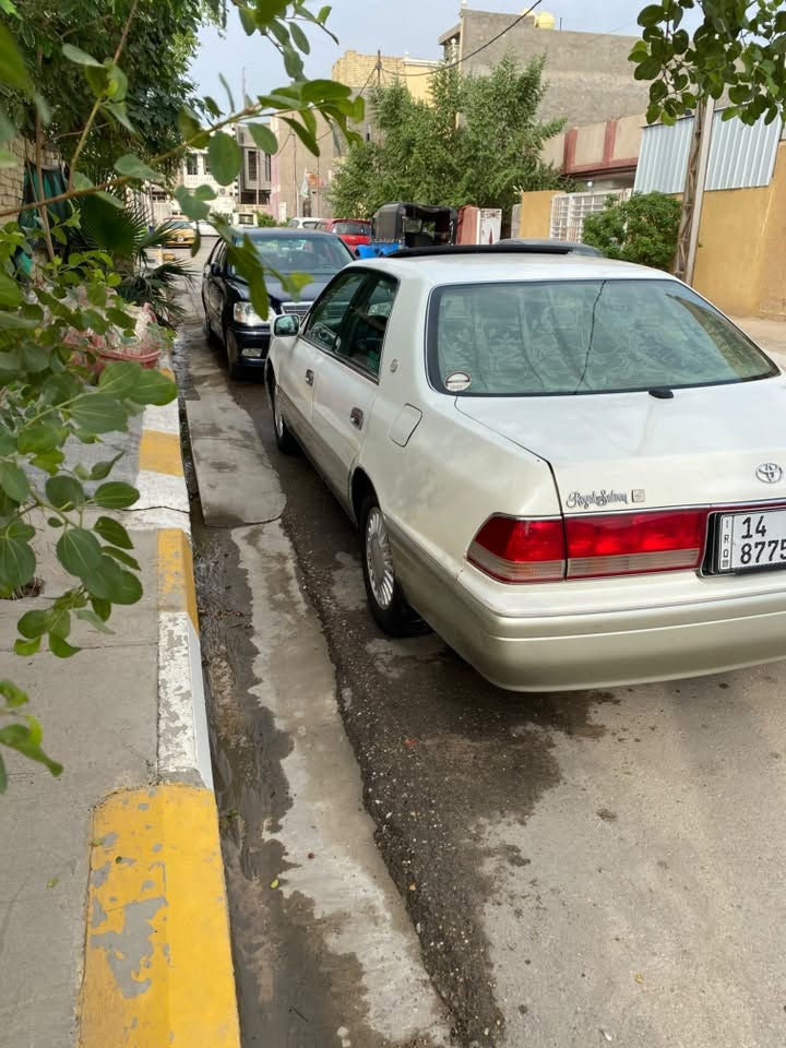 كرستة • سيارة