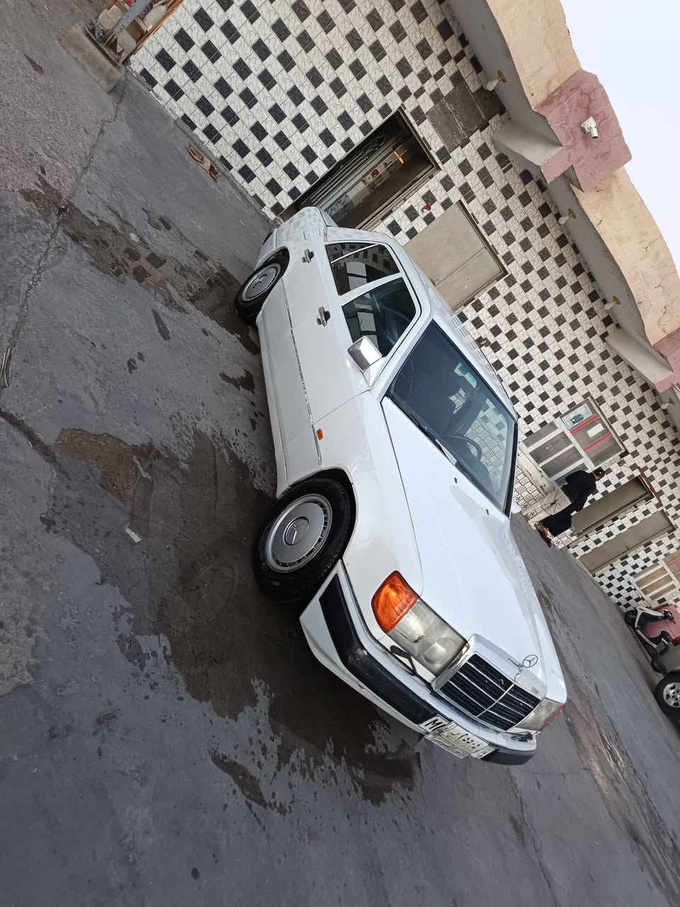 سلام عليكم 
سياره جديده نصبه 
مكفوله من الضربه فقط صبغ جماليه 
مكينه ثنين ونص ديلكو جديده صارلهه ١٥ يوم مشدوده 
تبريد جديد كمبريسر وفان 
تايرات تخم جديد 
حداده جديده 
باتري جديد 
يعني شغل واطلع وين يعجبك 
موديل ٨٦ بغداد 
السعر ٥٥ وبيهه مجال 
ذي قار الچبايش 
***********
