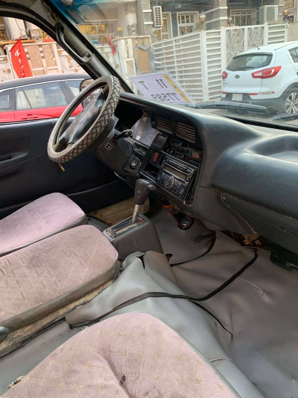 السلام عليكم 

هايسا للببع موديل 94
سنويه الى 2031. حمل 
مكينه في في تي 3000كير اوتو بحاله جيده
تخم تاير بأسمي   رقم بغداد 
العنوان الشعب شارع المدارس 
السعر 33 بيهه مجال للشراي 
الرقم ***********
رقم انكليزي جديد
