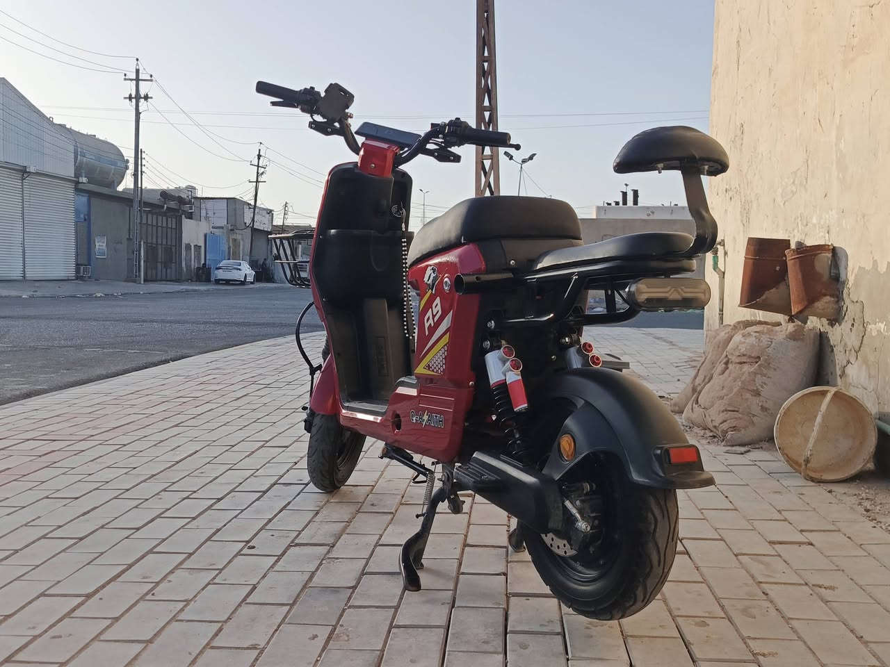 سلام عليكم
باسكل R9 لون دم الغزال باسكل جديد قبل شهرين طلعته من المعرض بي نضام البك R اشاير دبل اشاره لايت LED البلادي بطاريات نضيفه كلشي مابدل بيه الباسكل بحاله جيده 5بطاريات النوع الاصلي مبدل بيه فقط تاير الوره (كارت وسويج) بي مرايات موجودات بكارتونتهن هنه والشاحنه ايضا بلكارتون موجوده السعر 550 وبيه مجال للشراي الرقم 

*********** غير متواجد على الفيسبوك
