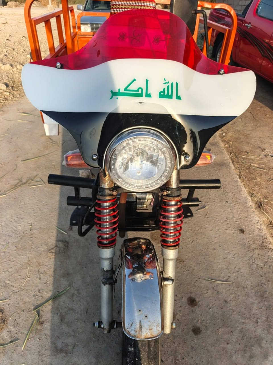 من رخصت مدير الكروب سلام عليكم شباب ستوته فرس مديل 2015 اوراق للبيع والتفاصيل موجوده به الفيديو السعره 1650 وبيها مجال مكاني به قضاء المدينه  وهاذ رقمي وبي وتساب اتصل وتدالال ***********
