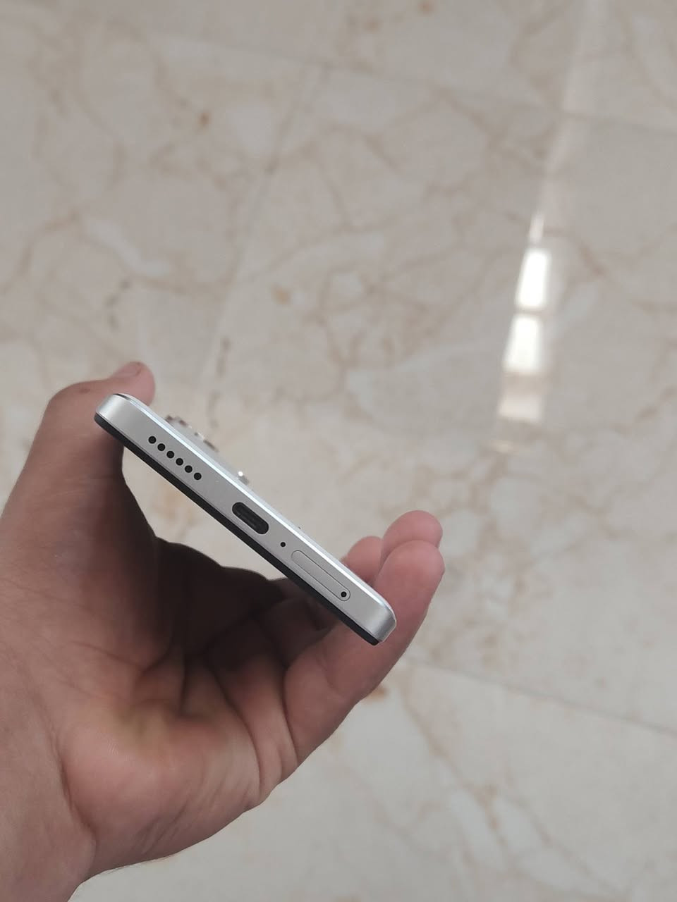 ريدمي نوت 12 برو بلص 5G
مواصفات الجهاز شاشه 120 هيرتز 

الكاميرات 200ميكه ولاماميه12ميكه

البطاريه 5000ملي أم سرعه شحن 120W

الذاكره الداخليه 256 العشوائيه 8

رقم الهاتف/واتساب ***********

اسعر 250الف وبي مجال ويرهم مراوس بيي جهاز حسب القناعه
