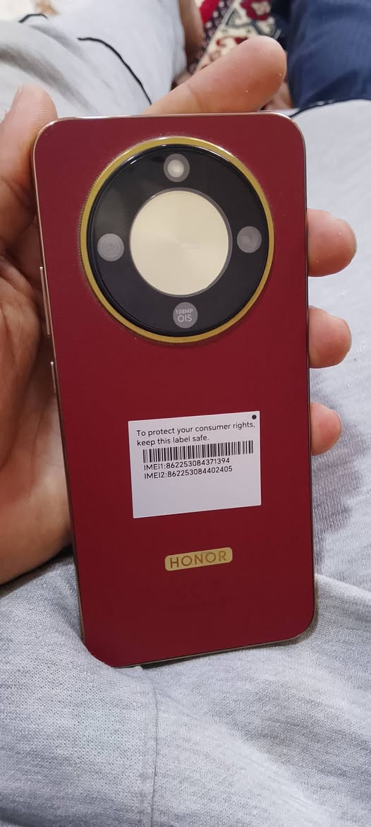 جهاز Honor X9D 
مستخدم شي، قليل 
ذاكرة 256 
رام 16+8 
كاميرا 108ميغا بكسل 
دبل سيم 
ومواصفات هواي، بعد 
السعر 500 بي مجال قليل 
مو شراي لا تراسل 
الخاص مفتوح  
واتصاال ***********
